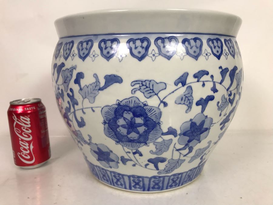 Chinese Blue & White Planter 12R X 10H [Photo 2]