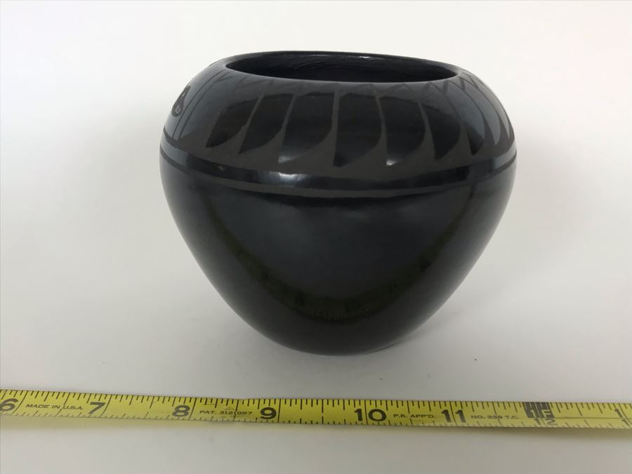 Signed Native American San Ildefonso Black-On-Black Pottery By Alfred Aguilar 4.5W X 4H [Photo 4]
