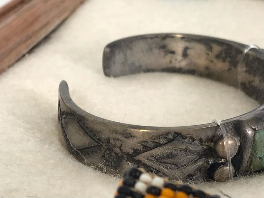 Framed Old Native American Beaded Jewelry And Silver Turqoise Bracelet [Photo 12]