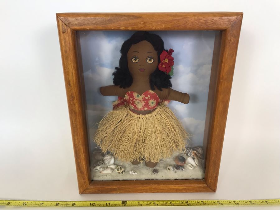 Vintage Hawaiian Doll In Shadowbox Frame 9W X 2.5D X 11H [Photo 3]