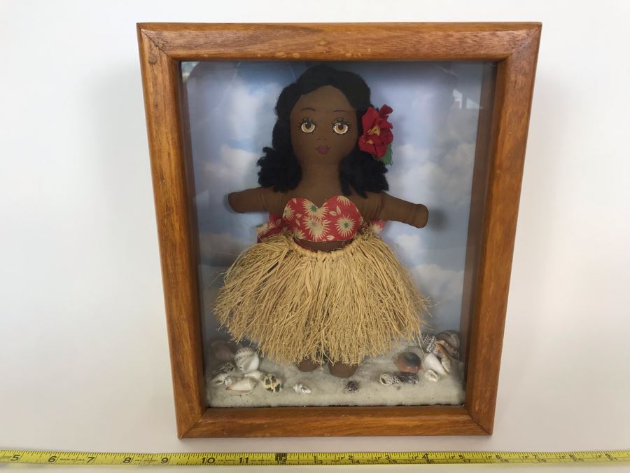 Vintage Hawaiian Doll In Shadowbox Frame 9W X 2.5D X 11H [Photo 2]