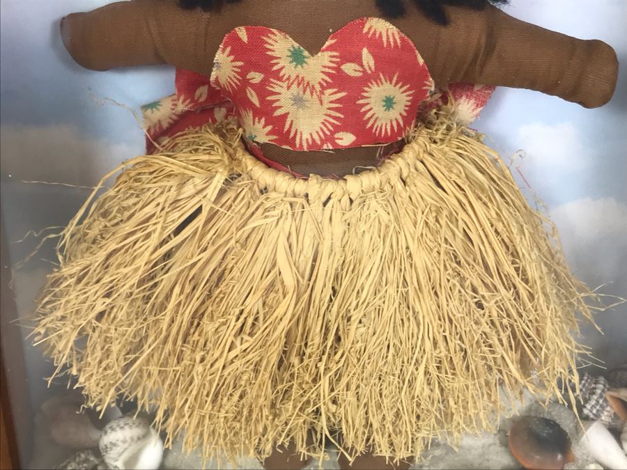 Vintage Hawaiian Doll In Shadowbox Frame 9W X 2.5D X 11H [Photo 5]