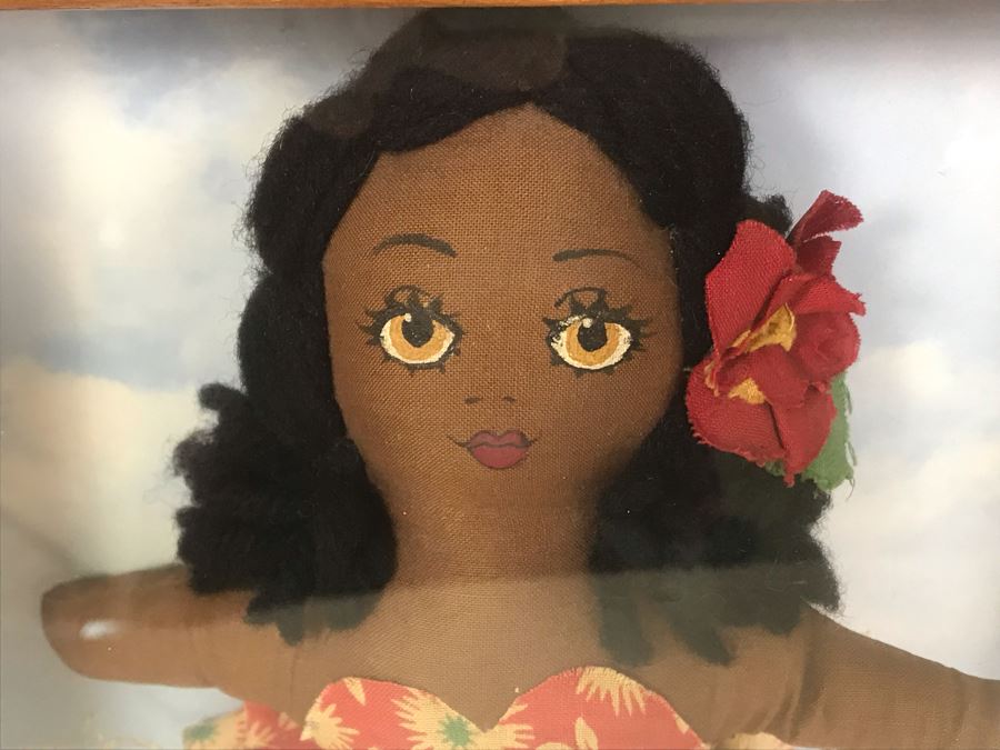 Vintage Hawaiian Doll In Shadowbox Frame 9W X 2.5D X 11H [Photo 4]