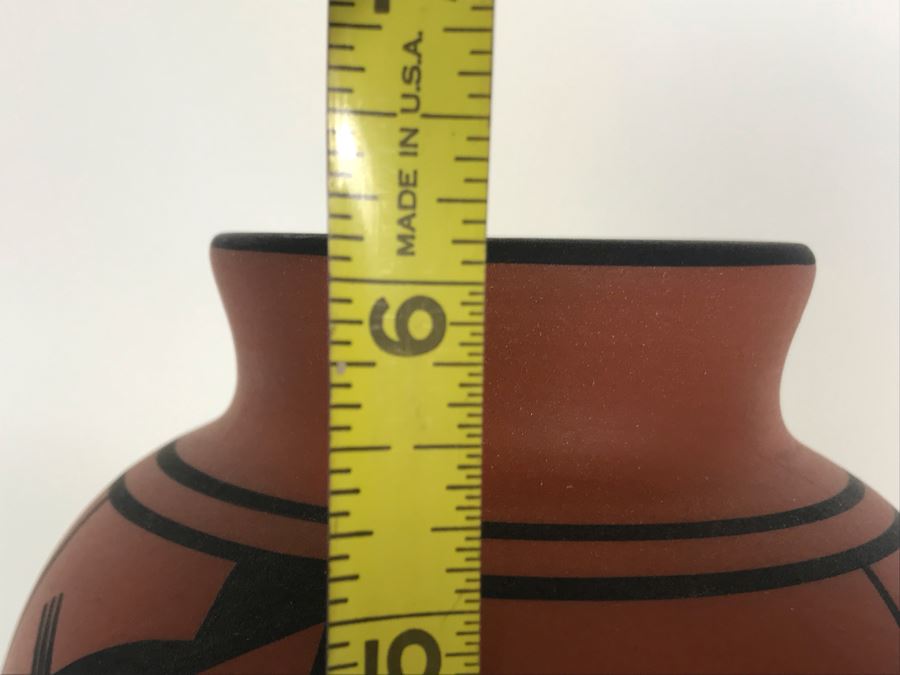 Signed Native American Pottery Beverly House Ute Mountain Tribe R-21 5W X 6H [Photo 8]