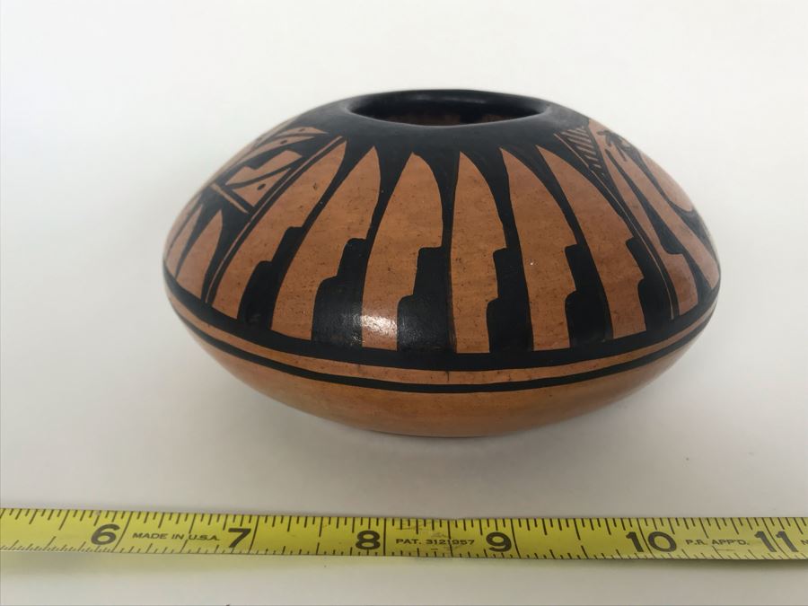 Jerry Whitethorne Native American Pottery Pot Shonto Az Vine Navajo 6 X 3 [Photo 5]