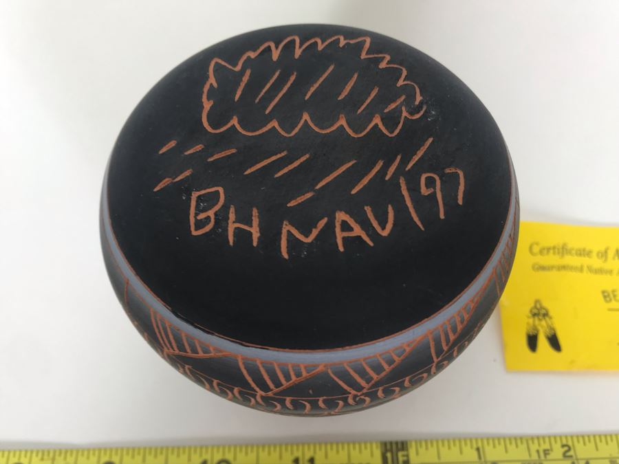 Small Native American Pottery Pot By Betty Holtso Navajo 3.5 X 3.5 [Photo 6]