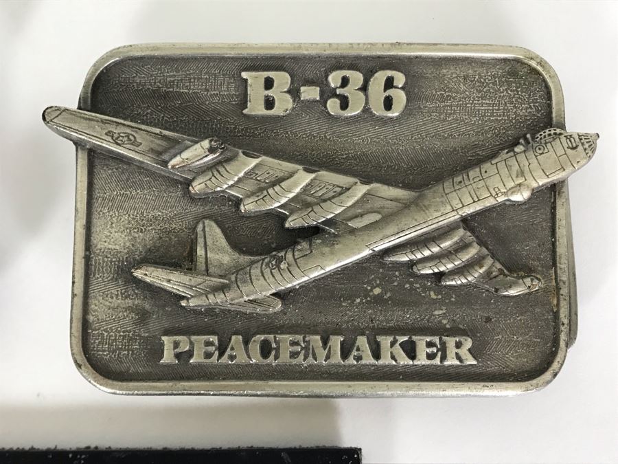 Strategic Air Command U.S. Air Force Collector Series Belt Buckle By Buckle Connection, B-36 Peacemaker Military Aircraft Collector Series Belt Buckle By Buckle Connection And USAF Retired Flight Badge [Photo 4]