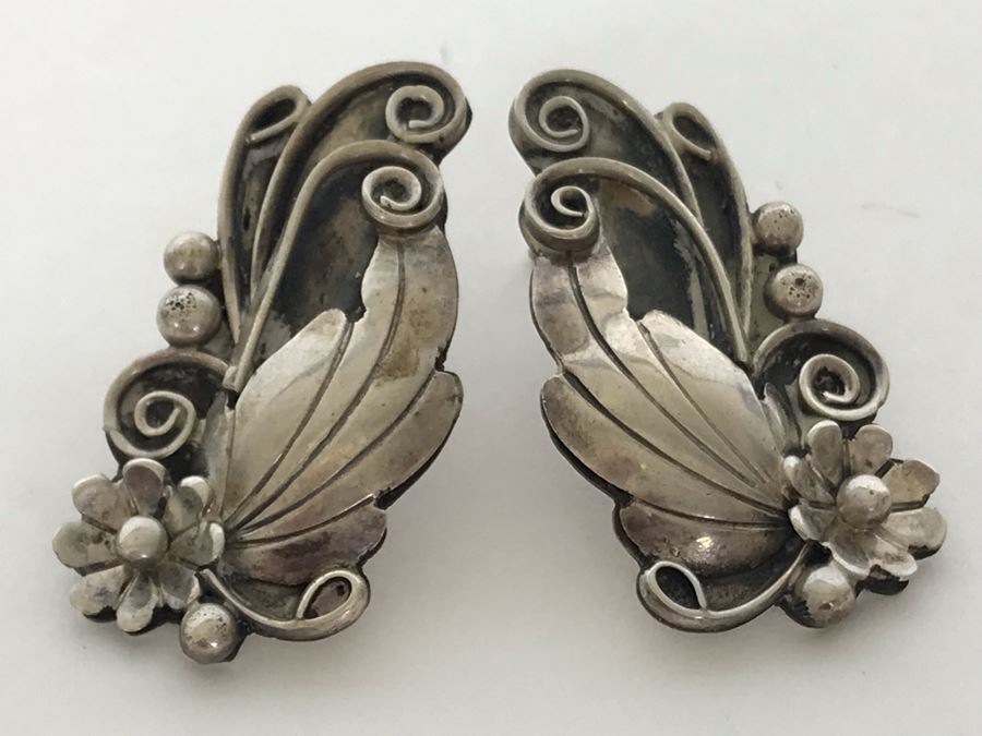 Elegant Pair Of Sterling Silver Earrings Signed E 5.4g [Photo 1]