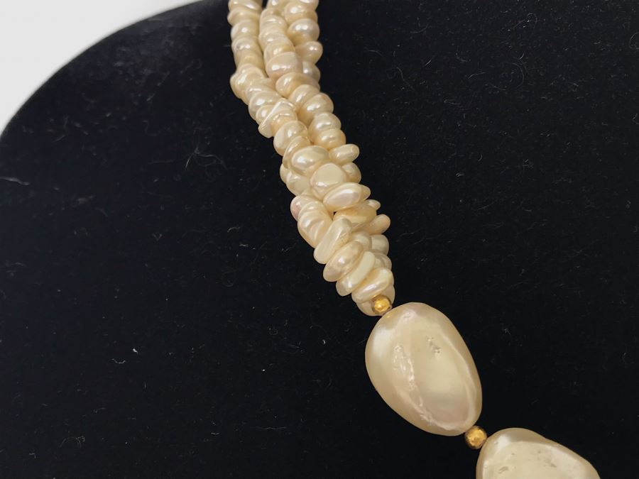 Large Organic Shell Pendant Pearl Necklace [Photo 5]