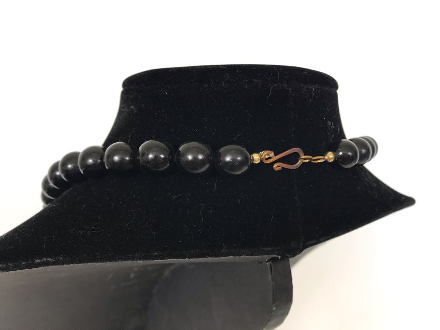 Large Organic Shell Pendant Necklace [Photo 7]