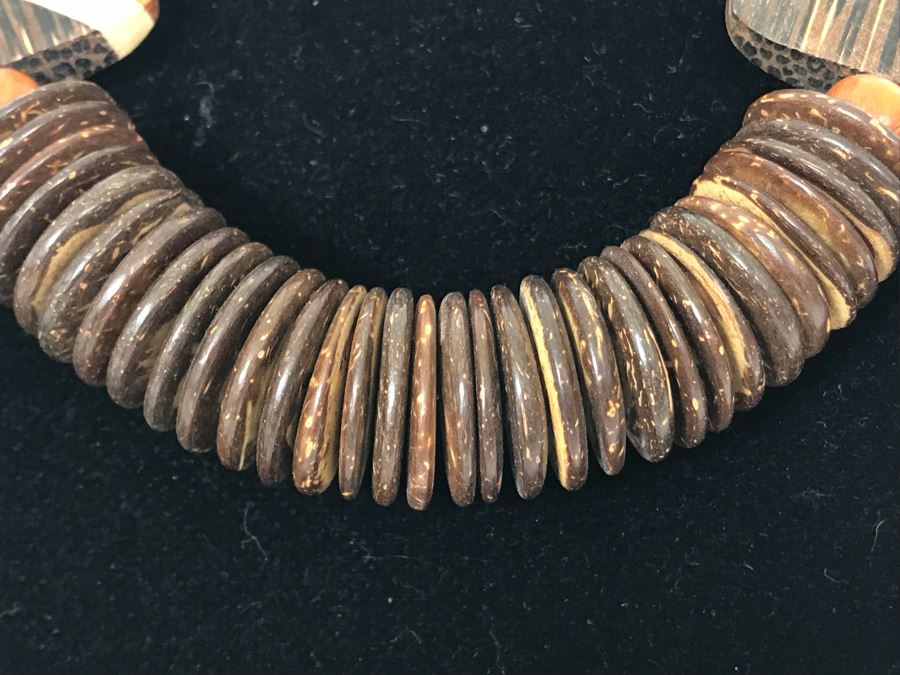 Inlaid Wood Artisan Necklace [Photo 5]