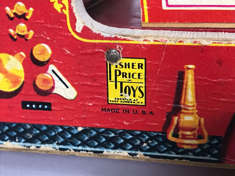 Old Wooden Fisher Price Toys Winky-Blinky Fire Truck 200 12W [Photo 6]