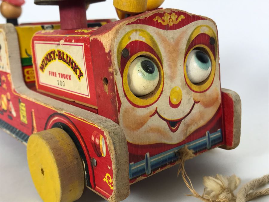 Old Wooden Fisher Price Toys Winky-Blinky Fire Truck 200 12W [Photo 4]