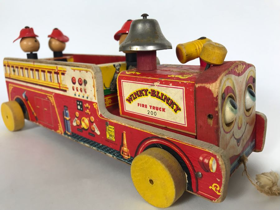 Old Wooden Fisher Price Toys Winky-Blinky Fire Truck 200 12W [Photo 3]