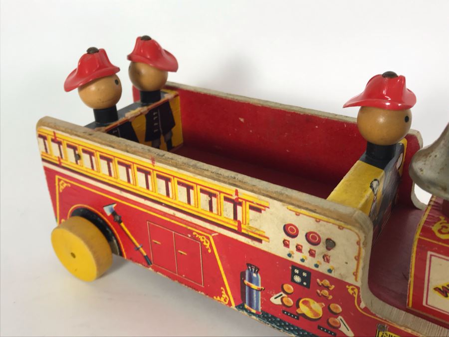Old Wooden Fisher Price Toys Winky-Blinky Fire Truck 200 12W [Photo 7]