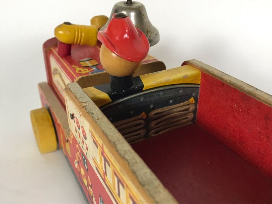 Old Wooden Fisher Price Toys Winky-Blinky Fire Truck 200 12W [Photo 9]