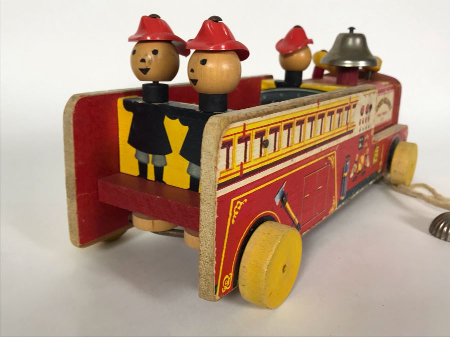 Old Wooden Fisher Price Toys Winky-Blinky Fire Truck 200 12W [Photo 8]