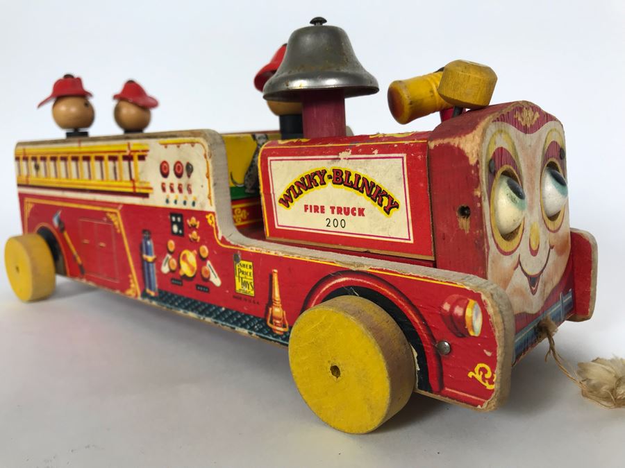 Old Wooden Fisher Price Toys Winky-Blinky Fire Truck 200 12W [Photo 2]