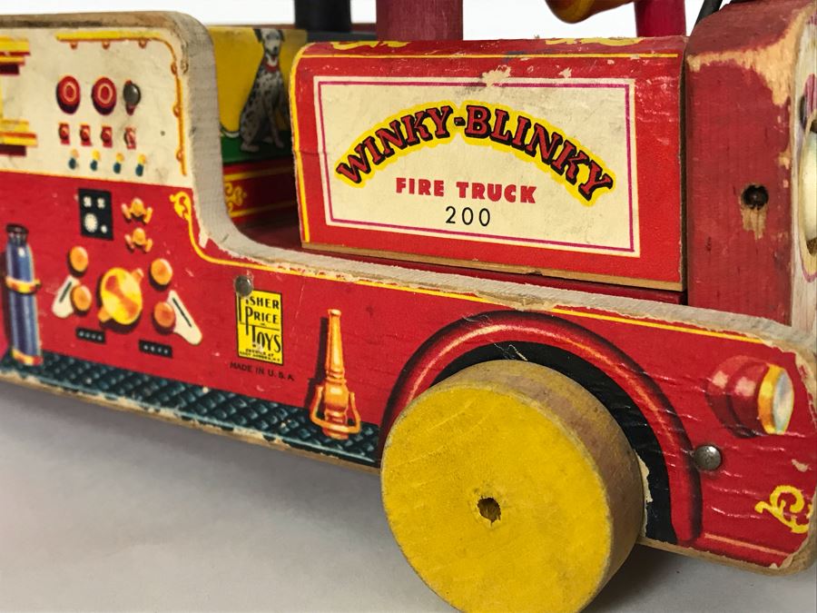 Old Wooden Fisher Price Toys Winky-Blinky Fire Truck 200 12W [Photo 5]