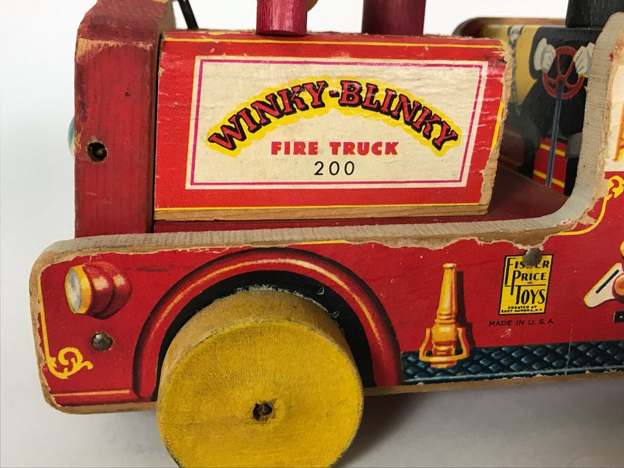 Old Wooden Fisher Price Toys Winky-Blinky Fire Truck 200 12W [Photo 11]