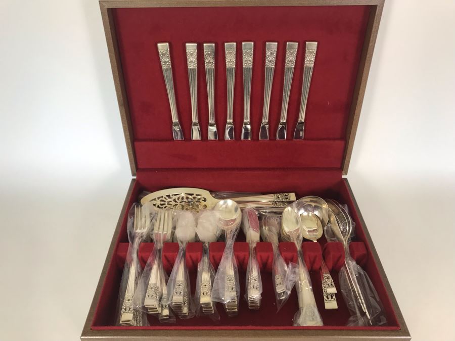 Silverplate Flatware Set By Community With Silverware Chest Apx Service For 8 With Serving Pieces [Photo 1]