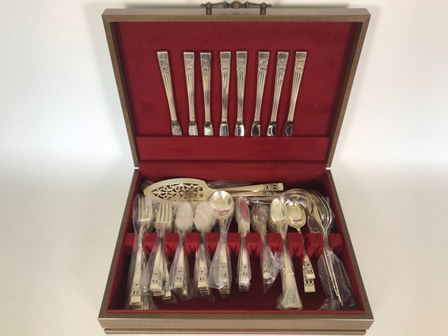 Silverplate Flatware Set By Community With Silverware Chest Apx Service For 8 With Serving Pieces [Photo 2]