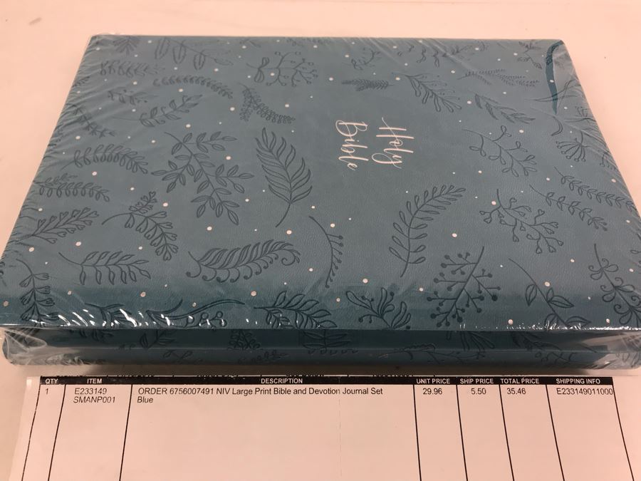 New Large Print Bible And Devotion Journal Set In Blue [Photo 5]