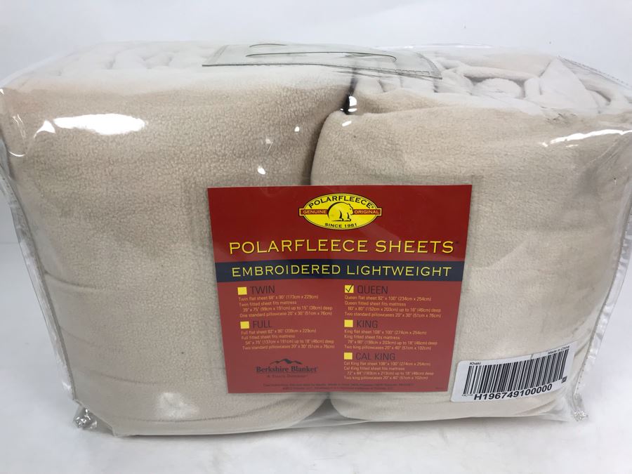 New PolarFleece Sheets Queen Size Set Includes: Flat Sheet, Fitted Sheet And Two Standard Pillowcases
