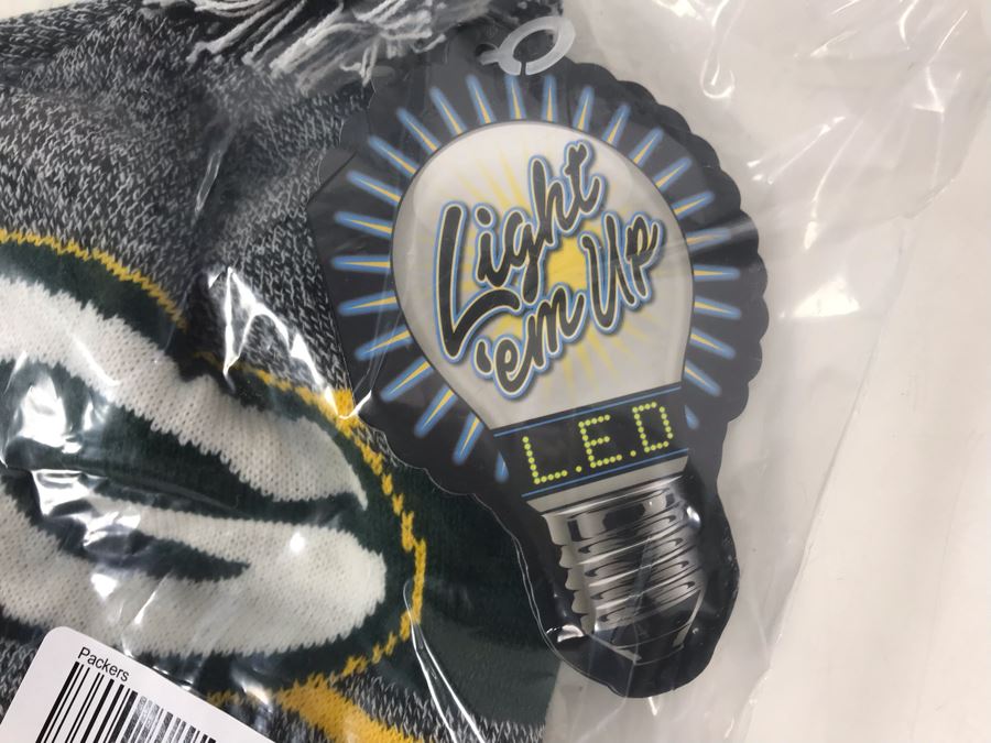 New Green Bay Packers Lighted LED Beanie Hat [Photo 3]