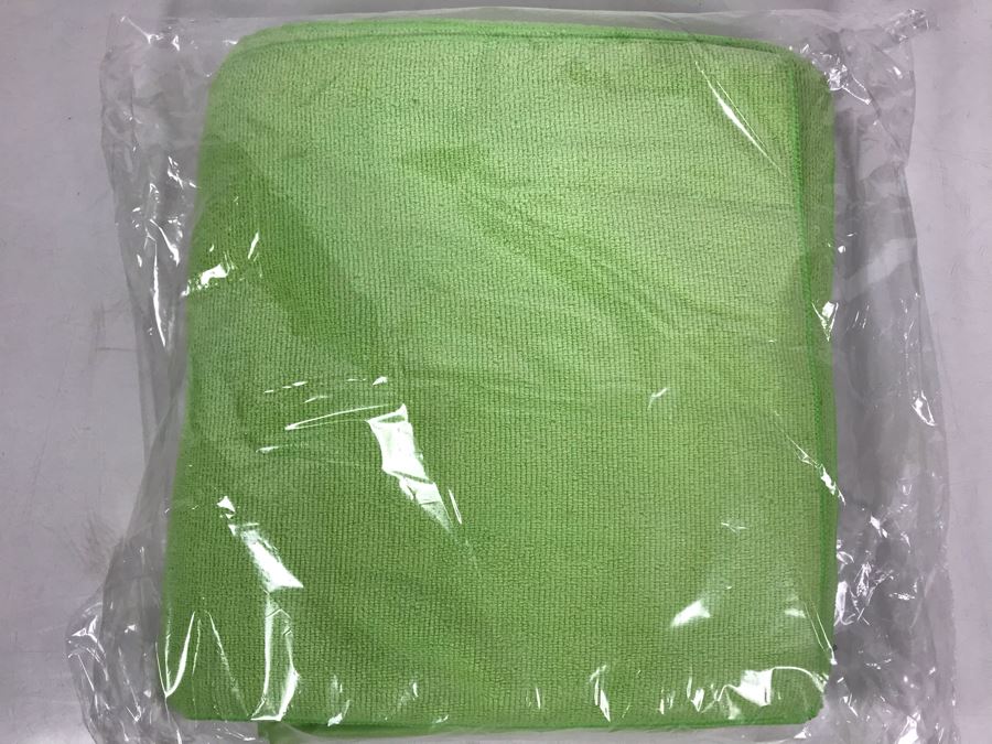 New Set Of 4 Microfiber Towels And 6 Cleaning Cloths [Photo 8]
