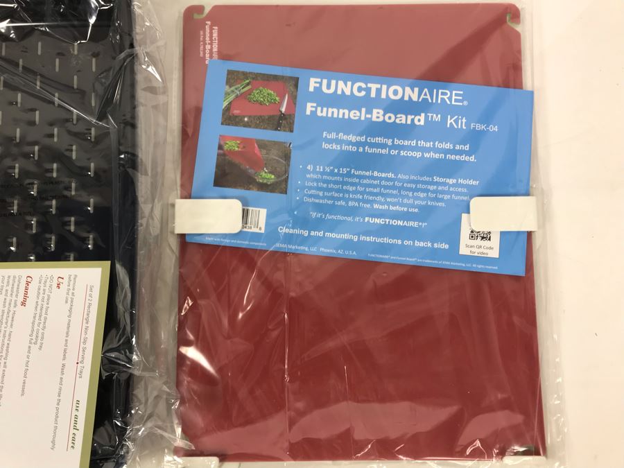 New Set Of Four Large Rectangle NonSlip Serving Trays In Black And Red Plus Functionaire Funnel-Board Kit FBK-04 [Photo 5]