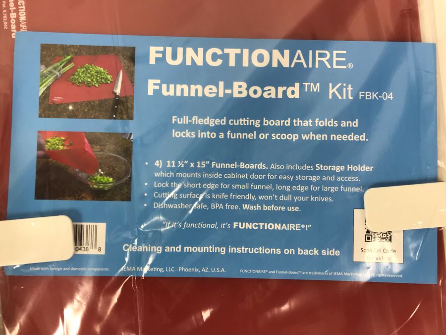 New Set Of Four Large Rectangle NonSlip Serving Trays In Black And Red Plus Functionaire Funnel-Board Kit FBK-04 [Photo 6]