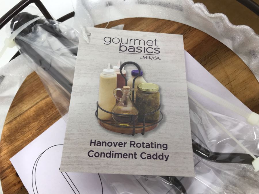 New Mikasa Gourmet Basics Hanover Rotating Condiment Caddy [Photo 4]