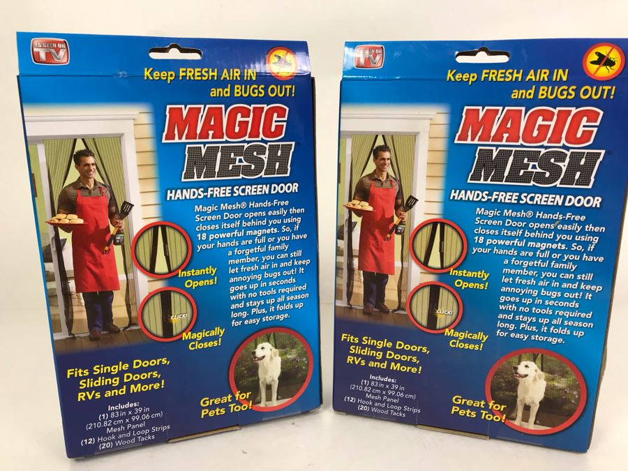 Pair Of Magic Mesh Hands-Free Screen Door [Photo 3]