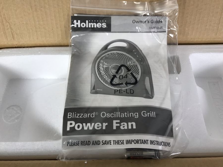New Holmes Blizzard Remote Control Floor Fan With Swirl Grill In White [Photo 2]