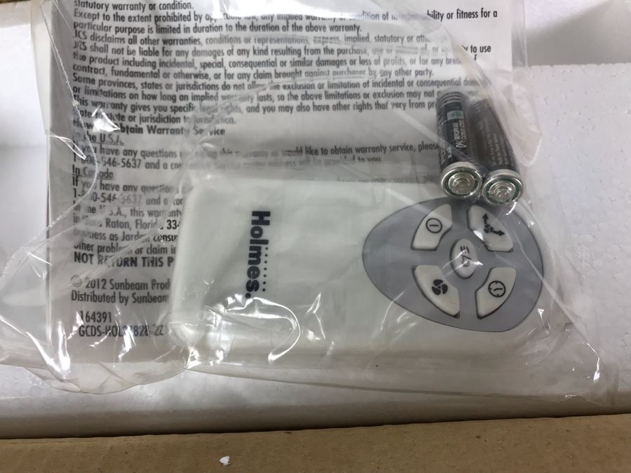 New Holmes Blizzard Remote Control Floor Fan With Swirl Grill In White [Photo 3]