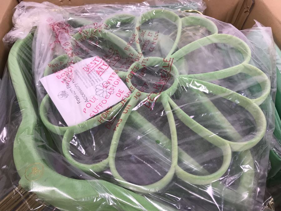 New Joy Mangano Huggable Hangers 47 Piece Set [Photo 4]