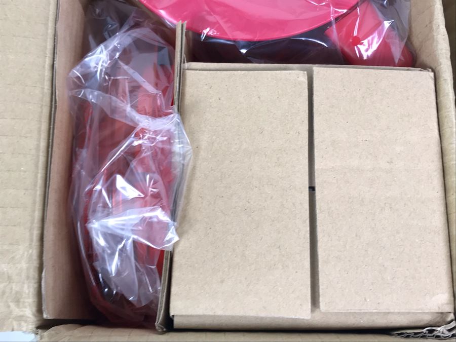 New Pair Of Ninja Storm Designer Series 400 Watt 40oz Food & Drink Makers In Green & Red [Photo 4]