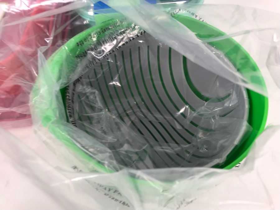 New WW Kitchen Healthy Microwave Steamers, New Collapse It Containers, New Mad Hungry Collanders, New Dish Drainers And New Quick Chop [Photo 6]