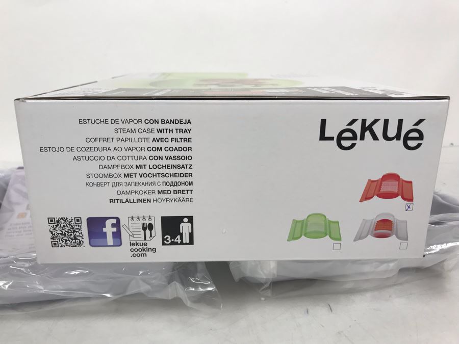 New Set Of Four Square Scalloped Edge Melamine Serving Bowls By Temptations And New Lekue Microwave Cooking Steam Case With Tray [Photo 7]