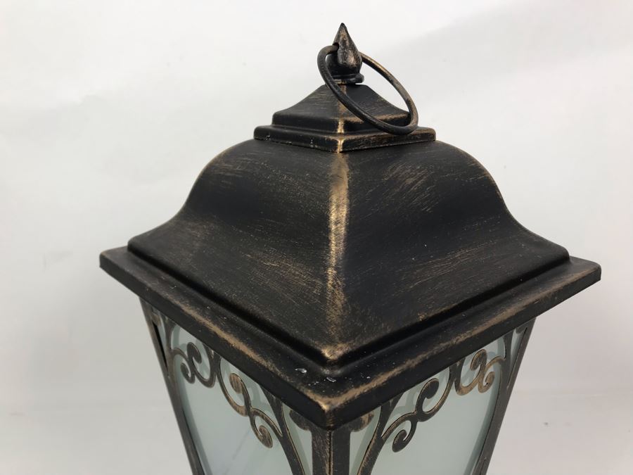 New Indoor / Outdoor Carriage Lantern Battery Powered With Candle By Valerie [Photo 5]