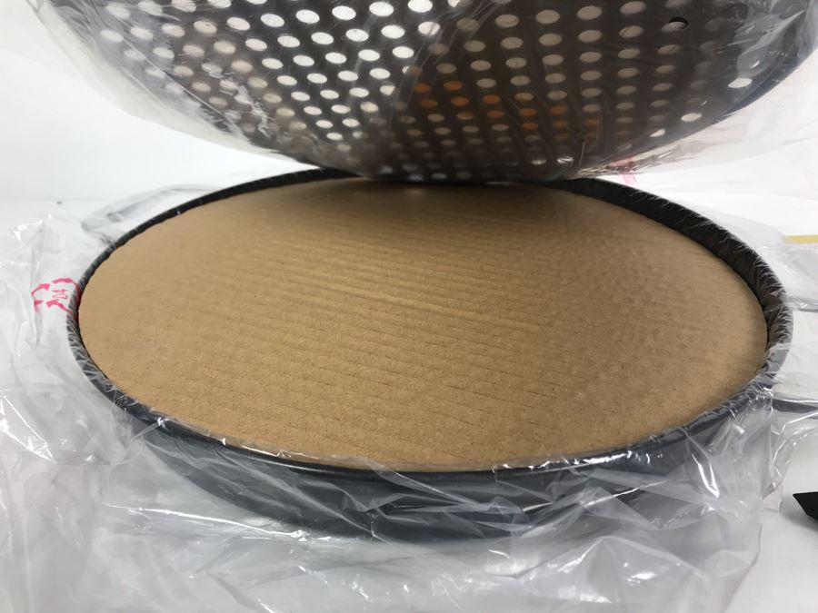 New Wolfgang Puck Pizza Pan Set And Wolfgang Puck Pizza Cutter [Photo 5]