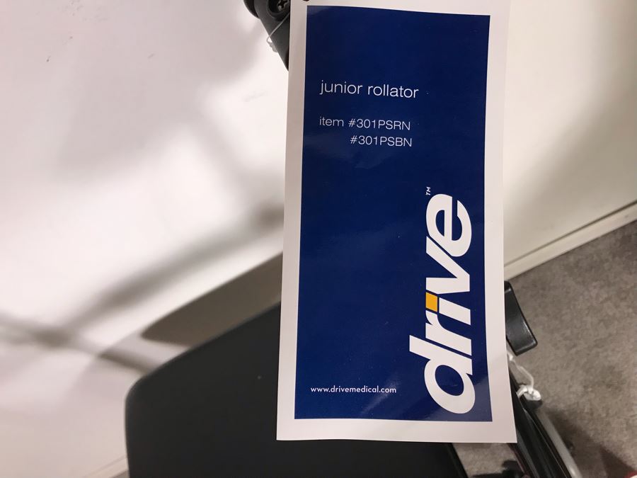 New Drive Junior Rollator [Photo 2]