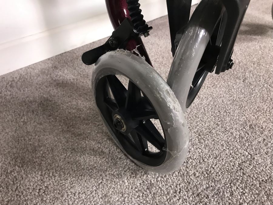 New Drive Junior Rollator [Photo 4]