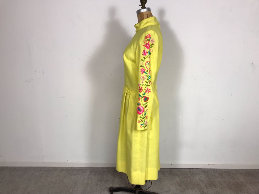 Vintage Embroidered Dress Shoulder-Shoulder 15', Length 40', Waist 26' [Photo 6]