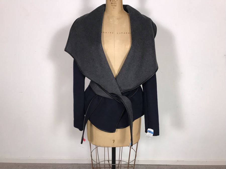 New BCBGMaxazria Jacket Size XXS