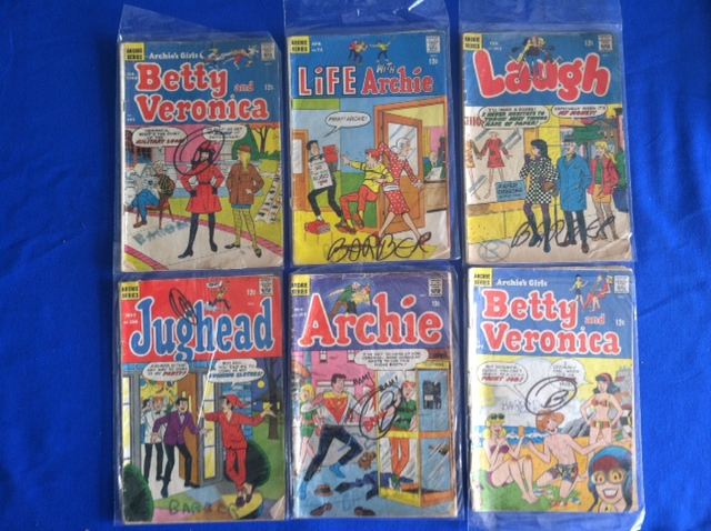 214 Comic Book Lot Mostly From 1960s [Photo 36]