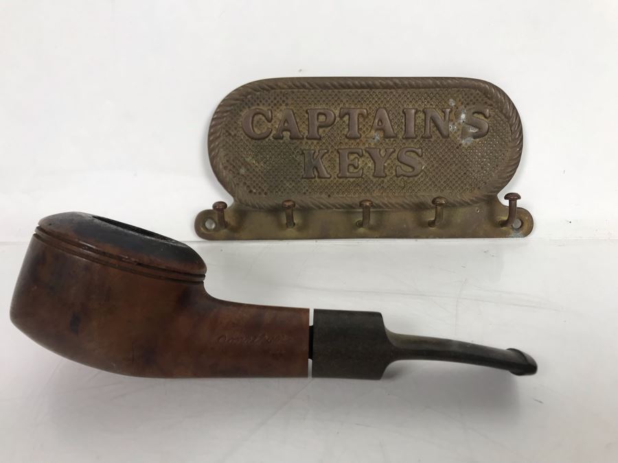 Vintage Briar Wood Smoking Pipe And Brass Captain's Key Wall Rack 5W [Photo 1]