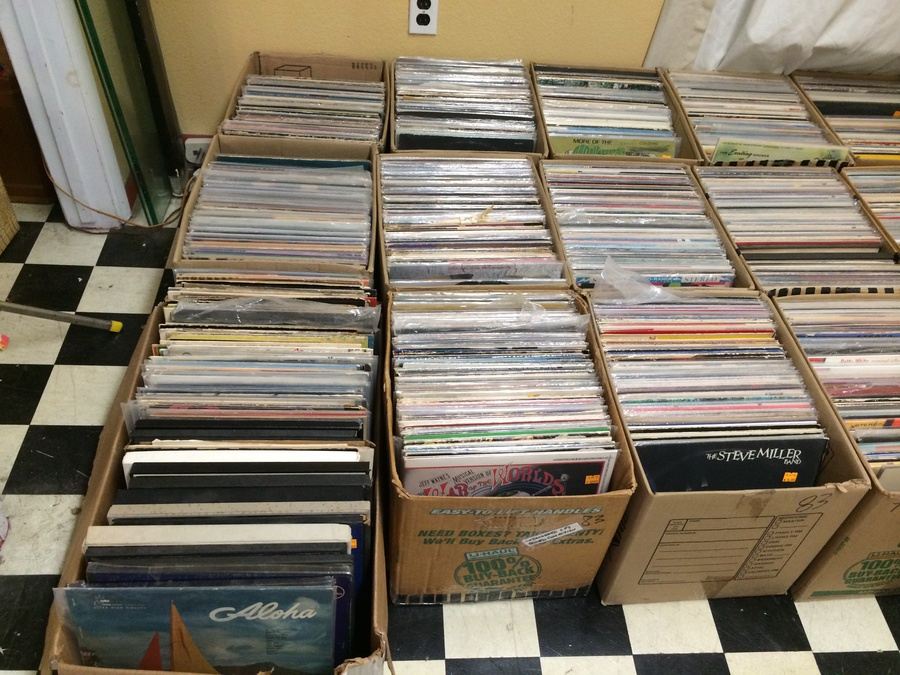 1,430 Vinyl Records LPs Bulk Lot (Most Records Have Protective Sleeves) [Photo 2]