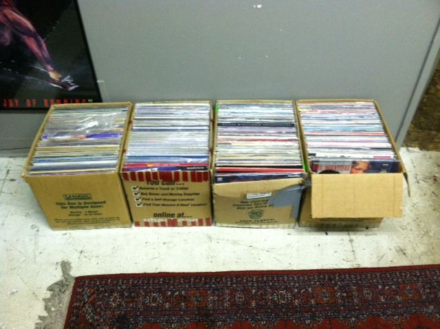 276 Vintage LaserDisc Movie Lot [Photo 1]